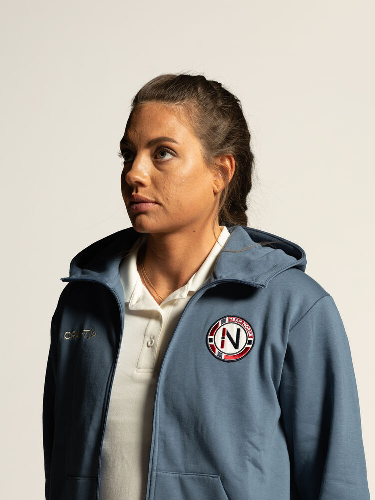 1916844-376777_OL20Norway20Community202.020Zip20Hoodie20W_Closeup6