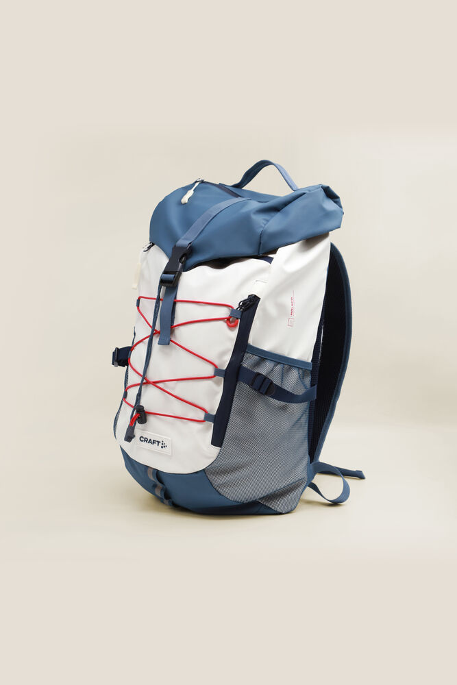 1916861-376000_OL20Norway20Travel20Backpack2025L_Closeup1