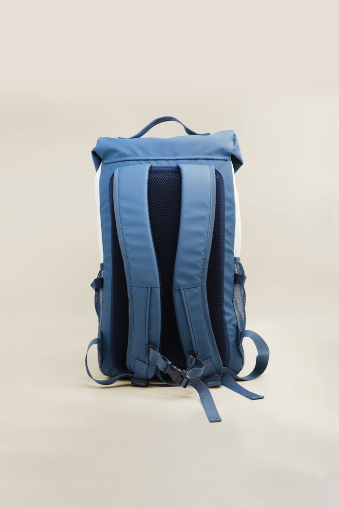 1916861-376777_OL20Norway20Travel20Backpack2025L_Back