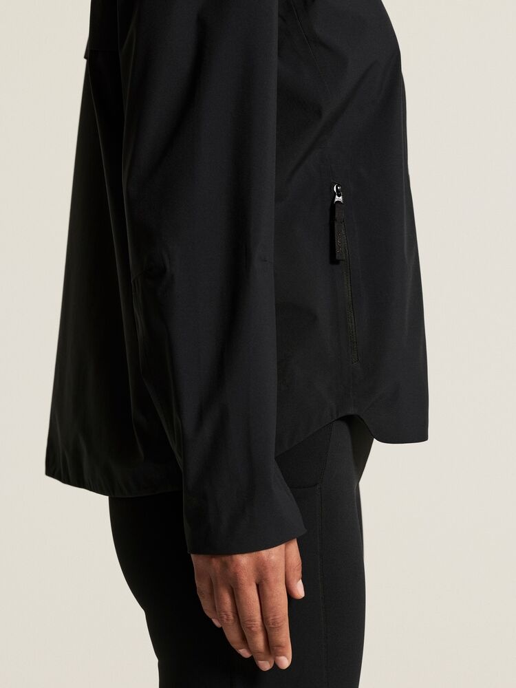 C17424-9990_Urban20Shell20Jacket20W_closeup8