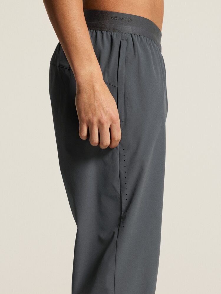 C17488-9580_Essence20training20pants20320M_closeup6