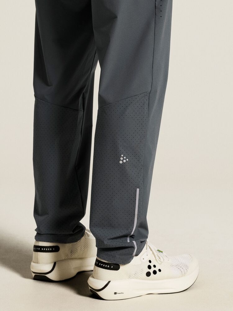 C17488-9580_Essence20training20pants20320M_closeup7