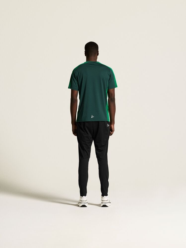 C17684-9990_Evolve20220Slim20Pant20M_closeup3