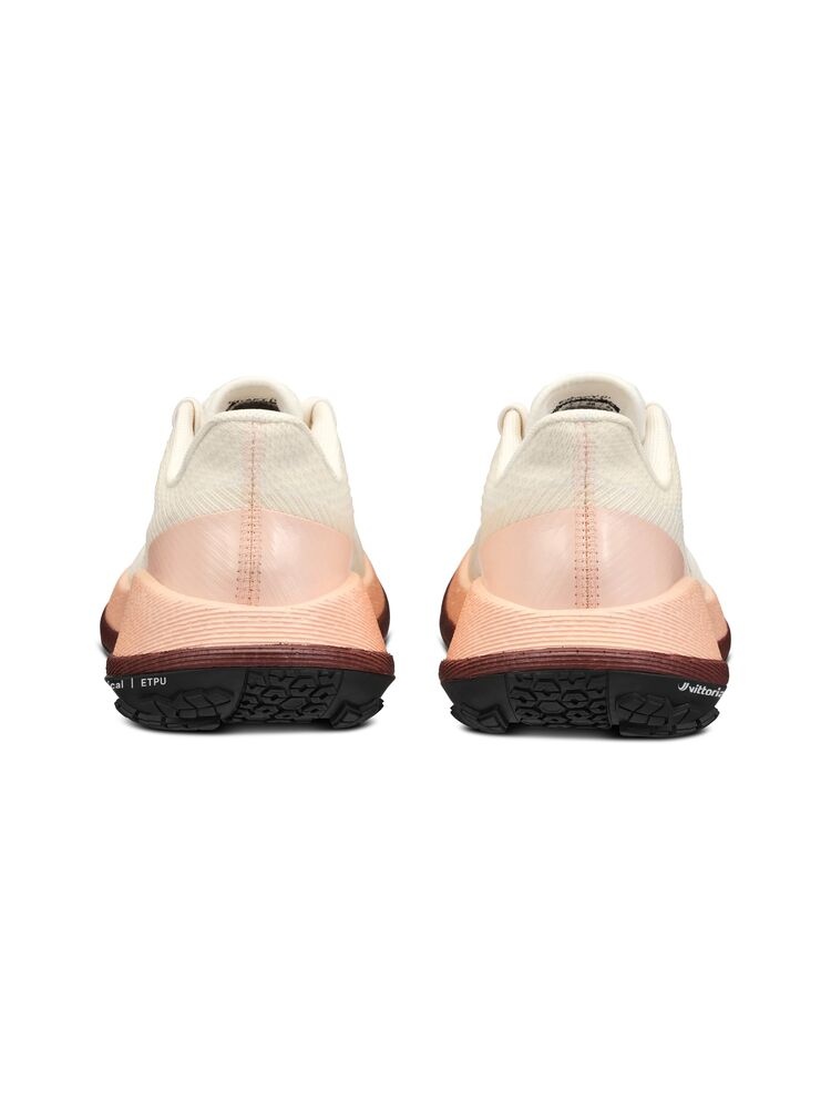1916807-105U_Xplor20220W_Heel