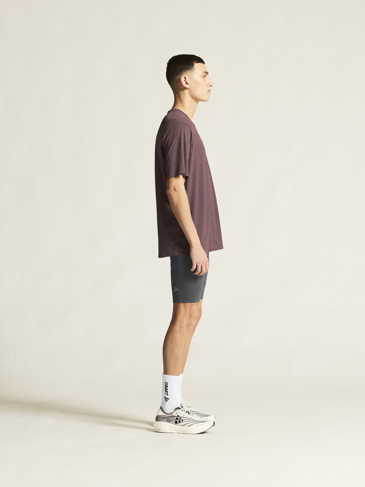 C17230-9580_ADV20Essence20short20tights20320M_closeup2