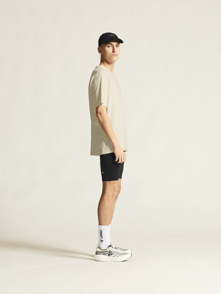 C17230-9990_ADV20Essence20short20tights20320M_closeup2