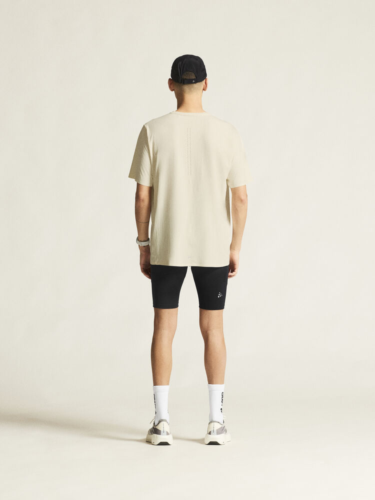 C17230-9990_ADV20Essence20short20tights20320M_closeup3