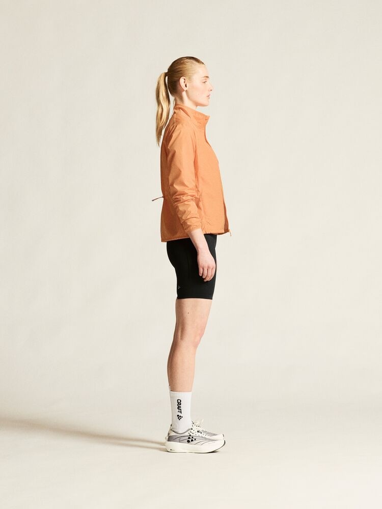 C17236-7540_ADV20Essence20wind20jacket20220W_closeup2