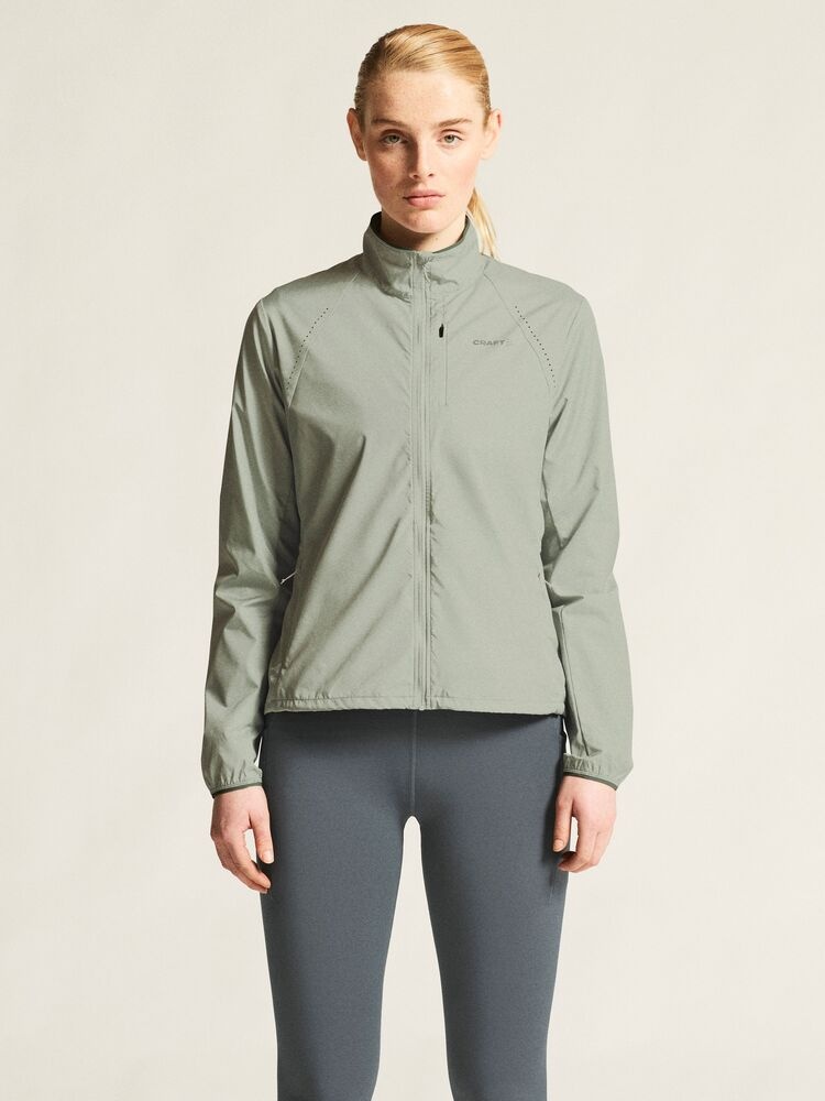 C17236-9310_ADV20Essence20wind20jacket20220W_closeup4