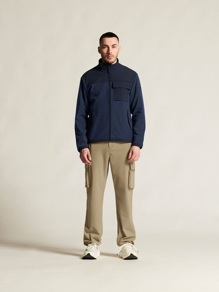 C17421-3960_Urban20Fleece20Jacket20M_closeup1