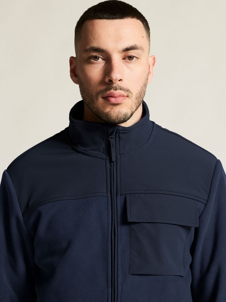 C17421-3960_Urban20Fleece20Jacket20M_closeup5