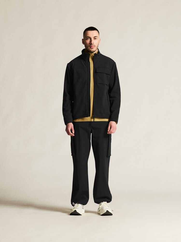 C17421-9990_Urban20Fleece20Jacket20M_closeup1