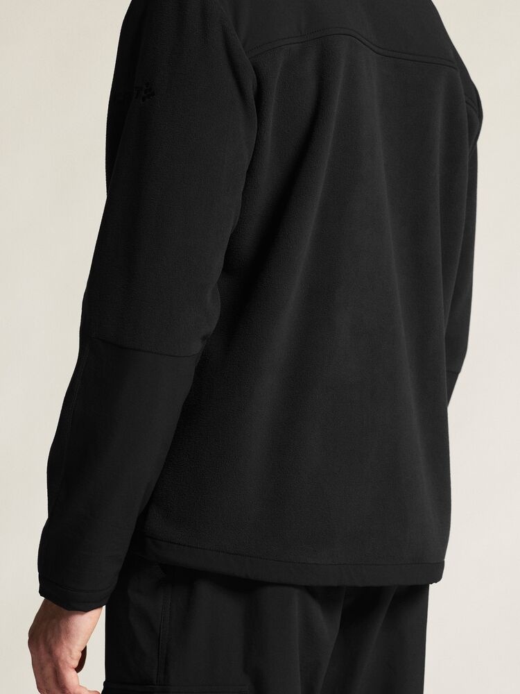 C17421-9990_Urban20Fleece20Jacket20M_closeup7