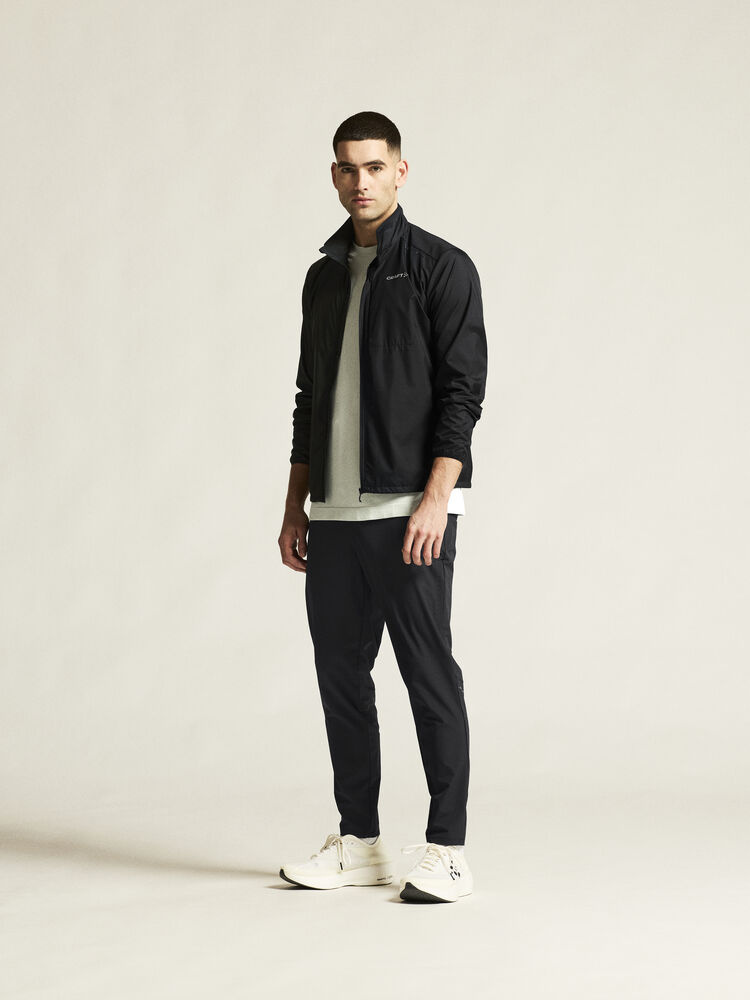 C17488-9990_Adv20Essence20training20pants20320M_closeup1