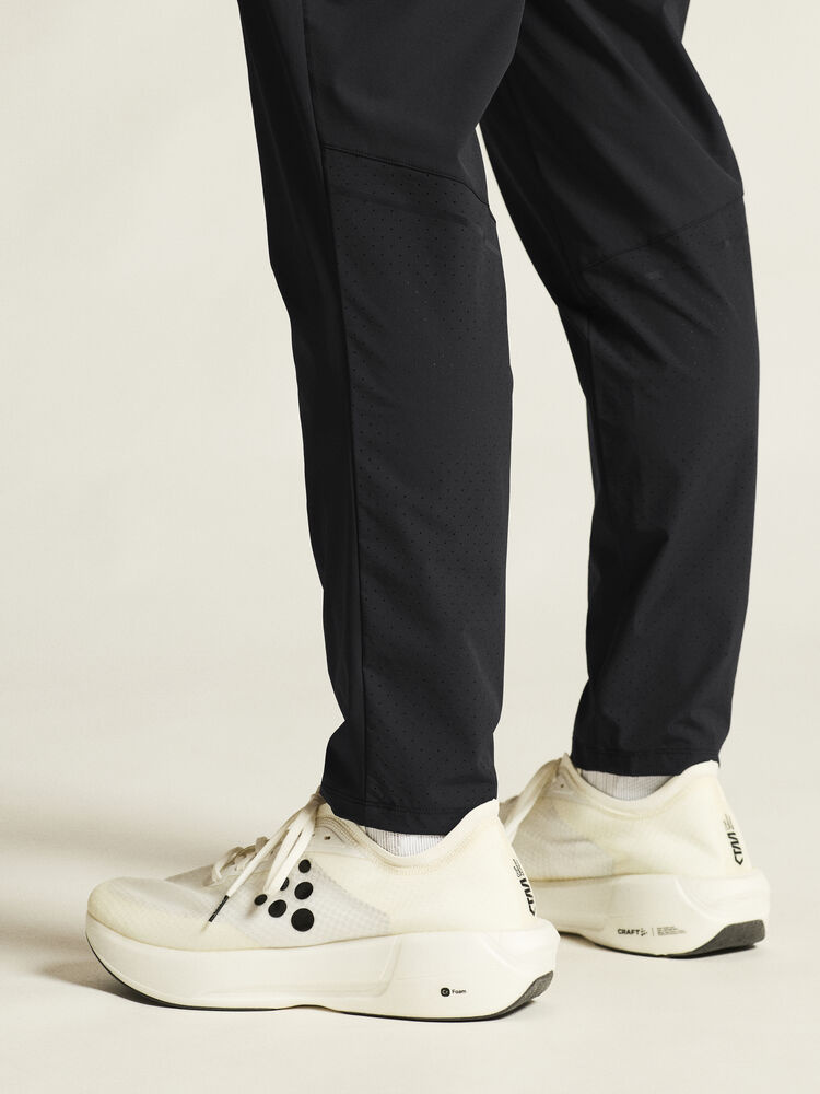 C17488-9990_Adv20Essence20training20pants20320M_closeup6