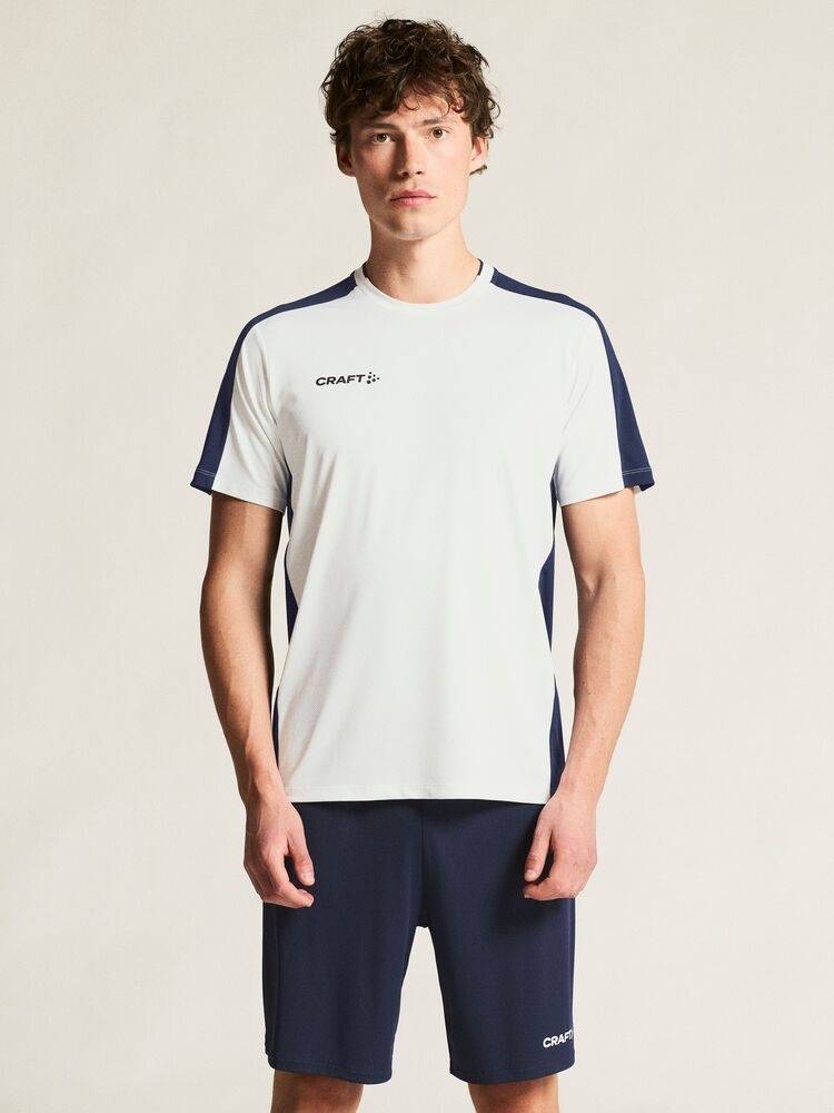 C17386-100N_Evolve20220Contrast20Jersey20M_closeup5