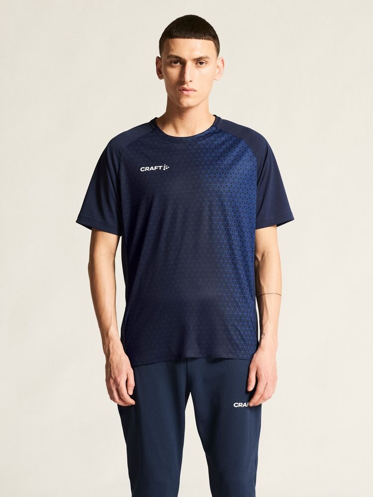 C17408-3900_Extend20220Graphic20Jersey20M_closeup5