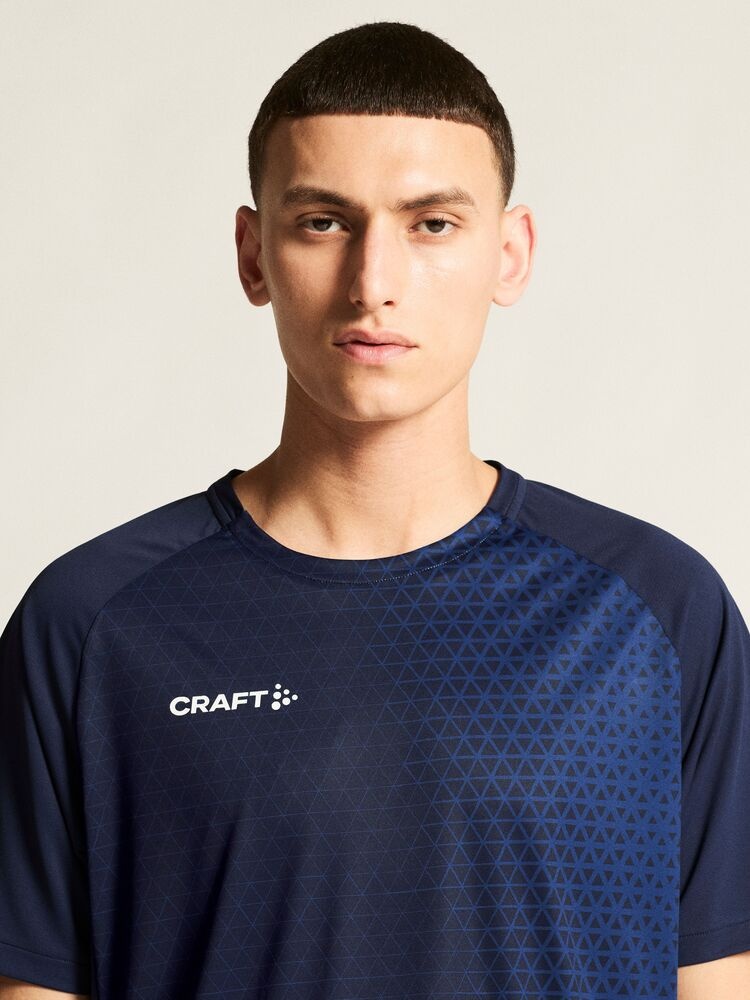 C17408-3900_Extend20220Graphic20Jersey20M_closeup6