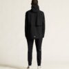 C17412-9990_Extend20220Anorak20M_closeup3
