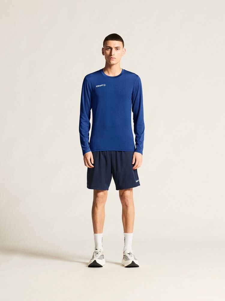 C17693-3460_Ability20Baselayer20LS20M_closeup1
