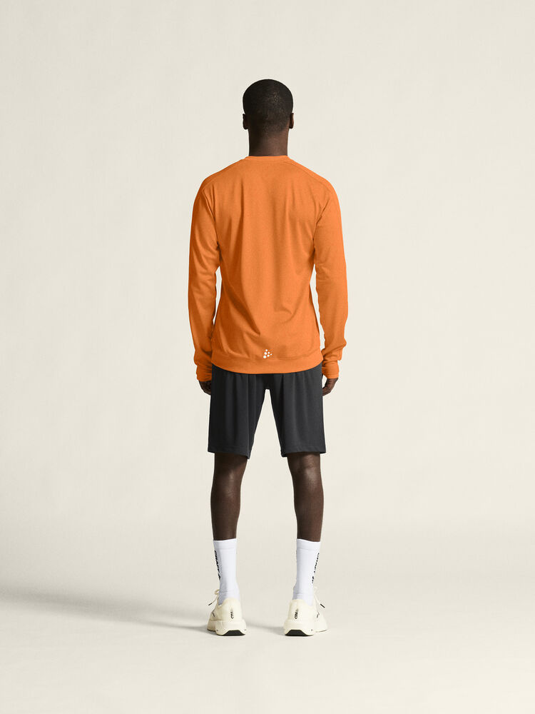 1915688-575000_Evolve20220Crewneck20M_closeup3