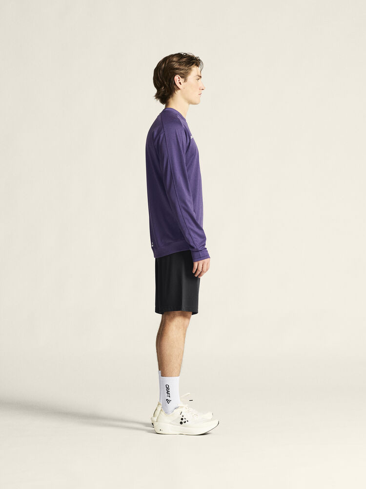 1915688-759000_Evolve20220Crewneck20M_closeup2