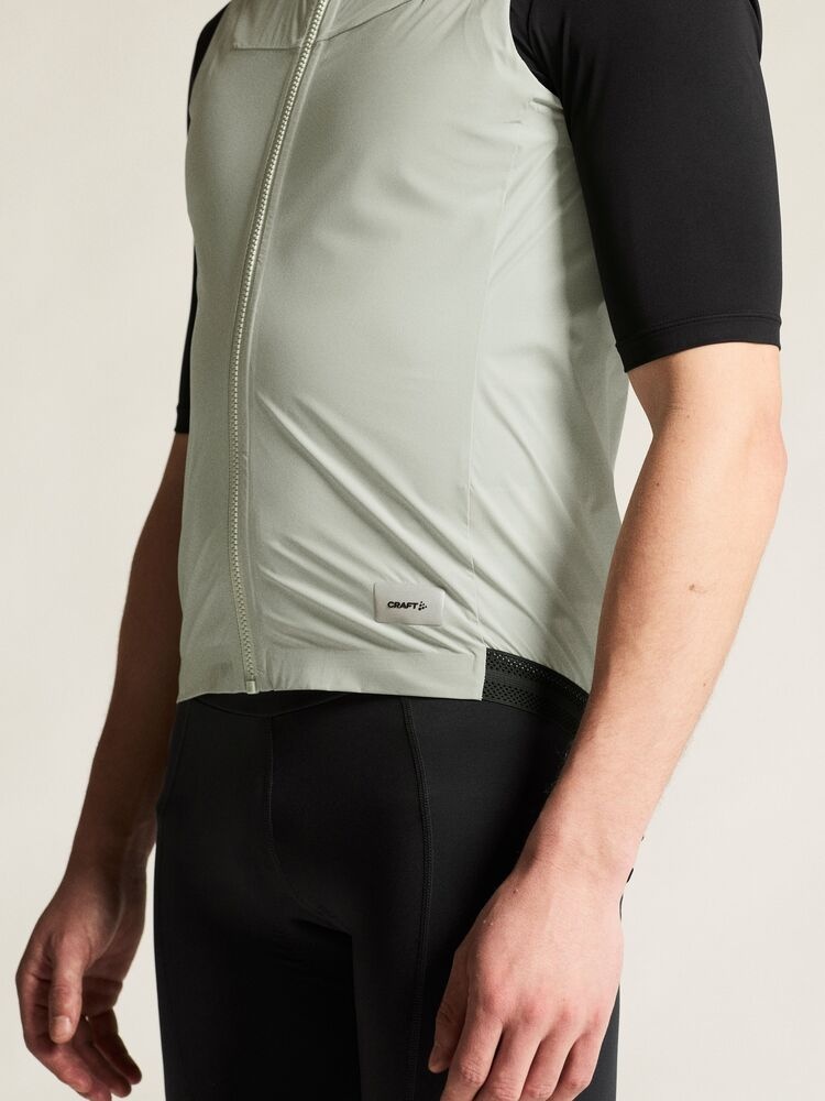 C17323-9310_Endur20Light20Wind20Vest20M_closeup6