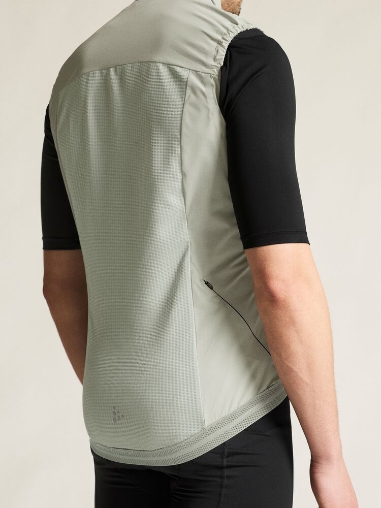 C17323-9310_Endur20Light20Wind20Vest20M_closeup7-1
