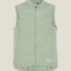 C17324-6300_Endur20Light20Wind20Vest20W_FrontL-1