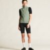 C17324-6300_Endur20Light20Wind20Vest20W_closeup1-1
