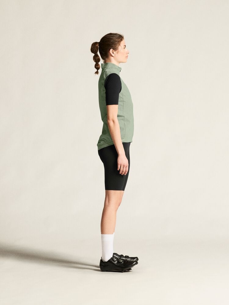 C17324-6300_Endur20Light20Wind20Vest20W_closeup2-1