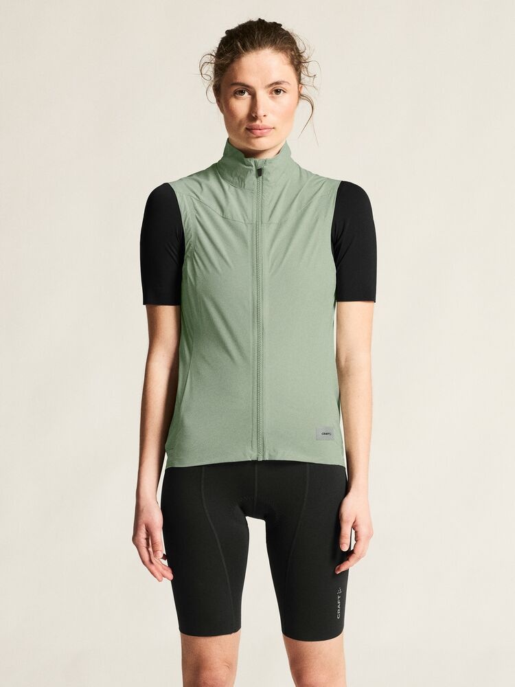 C17324-6300_Endur20Light20Wind20Vest20W_closeup4-1