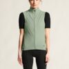 C17324-6300_Endur20Light20Wind20Vest20W_closeup4