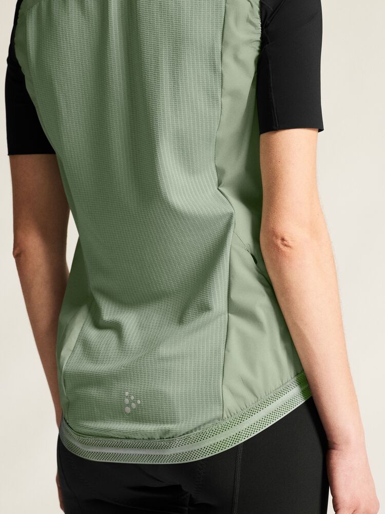 C17324-6300_Endur20Light20Wind20Vest20W_closeup7-1
