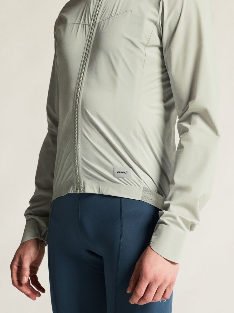 C17325-9310_Endur20Light20Wind20Jacket20M_closeup6-1