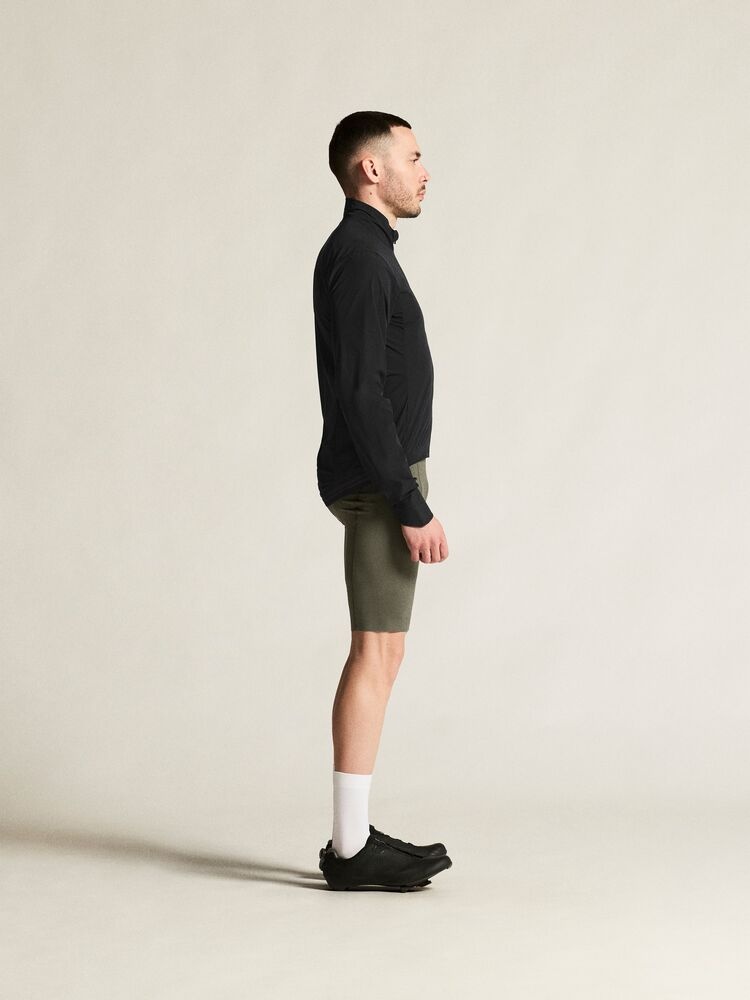 C17325-9990_Endur20Light20Wind20Jacket20M_closeup2