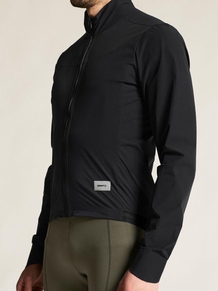C17325-9990_Endur20Light20Wind20Jacket20M_closeup6