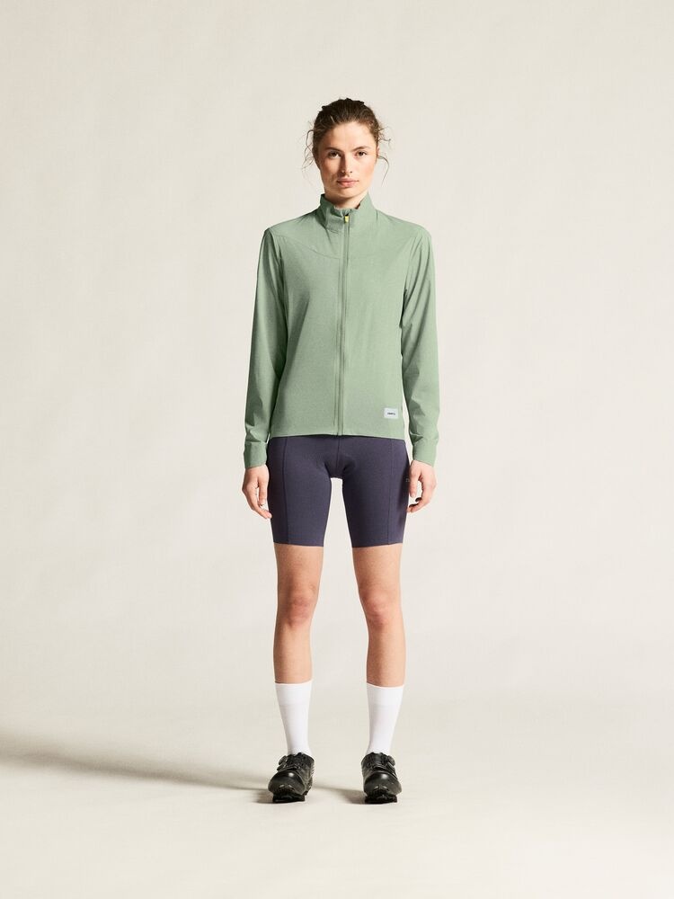 C17326-6300_Endur20Light20Wind20Jacket20W_closeup1-1