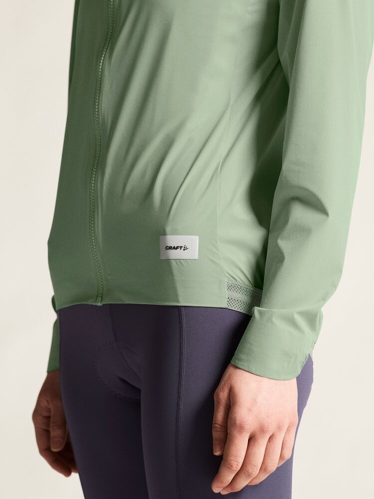 C17326-6300_Endur20Light20Wind20Jacket20W_closeup6-1