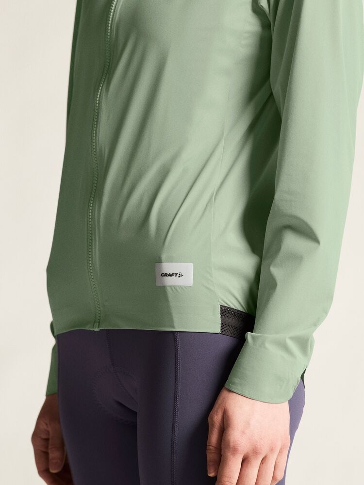 C17326-6300_Endur20Light20Wind20Jacket20W_closeup6