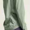 C17326-6300_Endur20Light20Wind20Jacket20W_closeup7-1