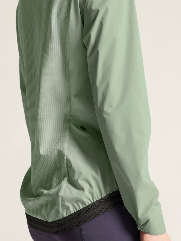 C17326-6300_Endur20Light20Wind20Jacket20W_closeup7