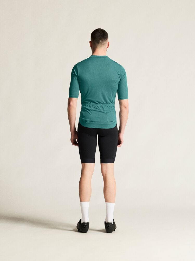 C17327-9990_Endur20Cargo20Bib20Shorts20C320M_closeup3