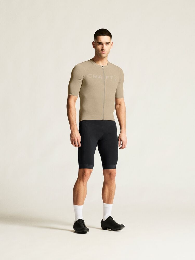 C17328-9990_Endur20Cargo20Shorts20C320M_closeup1