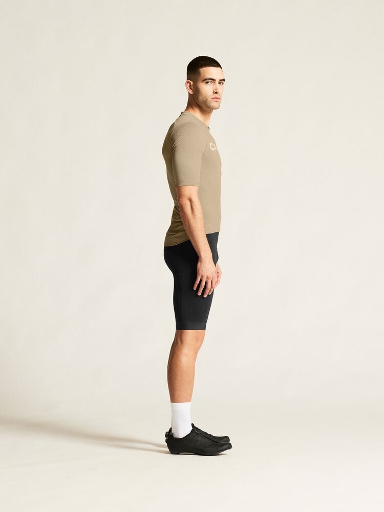 C17328-9990_Endur20Cargo20Shorts20C320M_closeup2