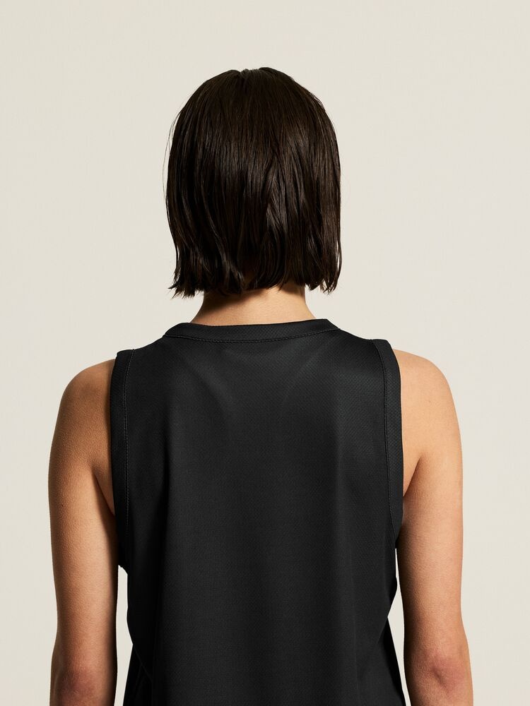 C17879-999W_Basket20220Reversible20Singlet20W_closeup8