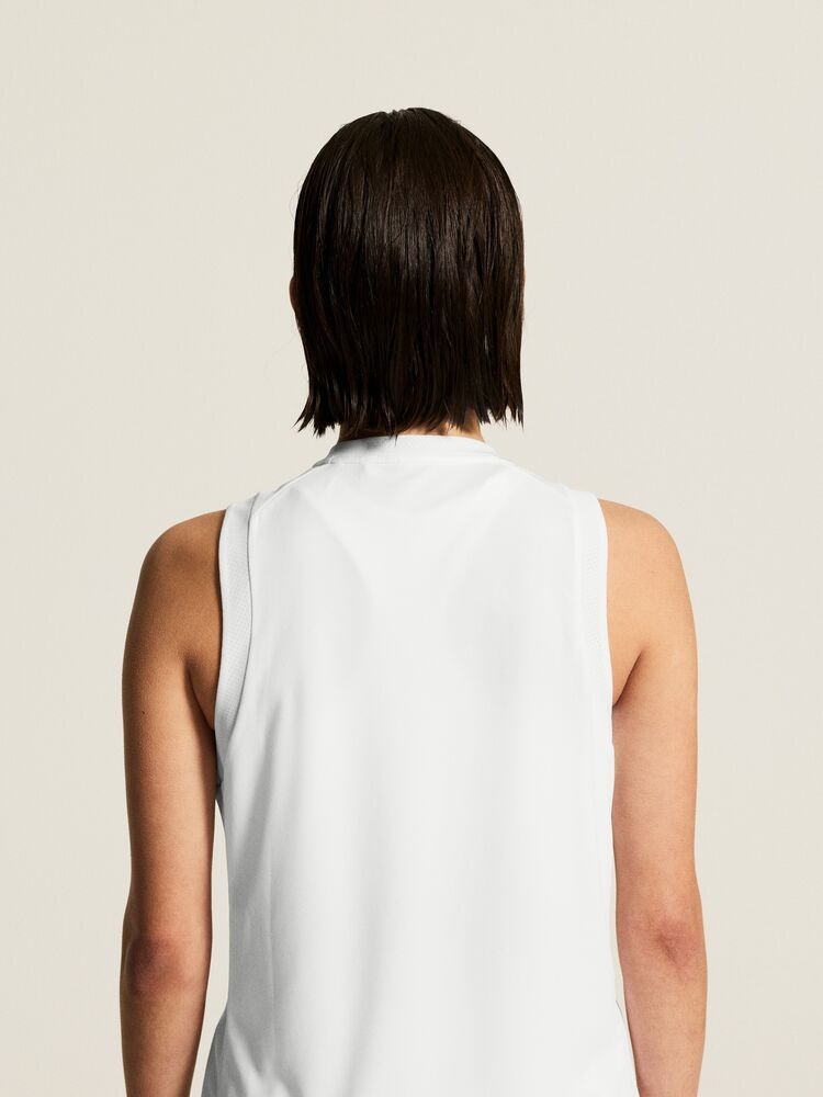 C17885-1000_20Basket20220Singlet20Contrast20W_closeup9