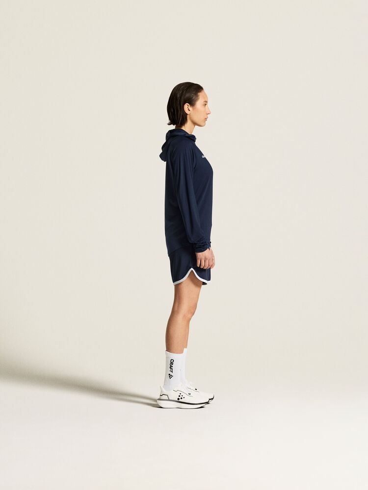 C17897-3900_Ability20Long20Sleeve20Hood20W_closeup2
