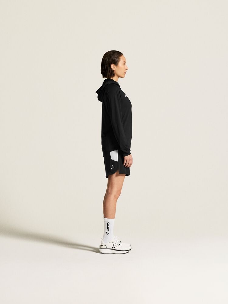 C17897-9990_Ability20Long20Sleeve20Hood20W_closeup2