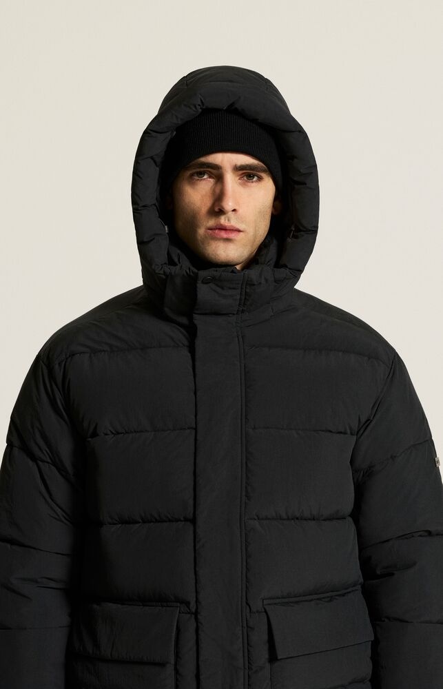 C18079-9990_Urban20Padded20Coat20M_closeup_154